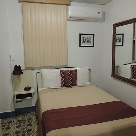 Hotel Colonial Mayaguez Buitenkant foto