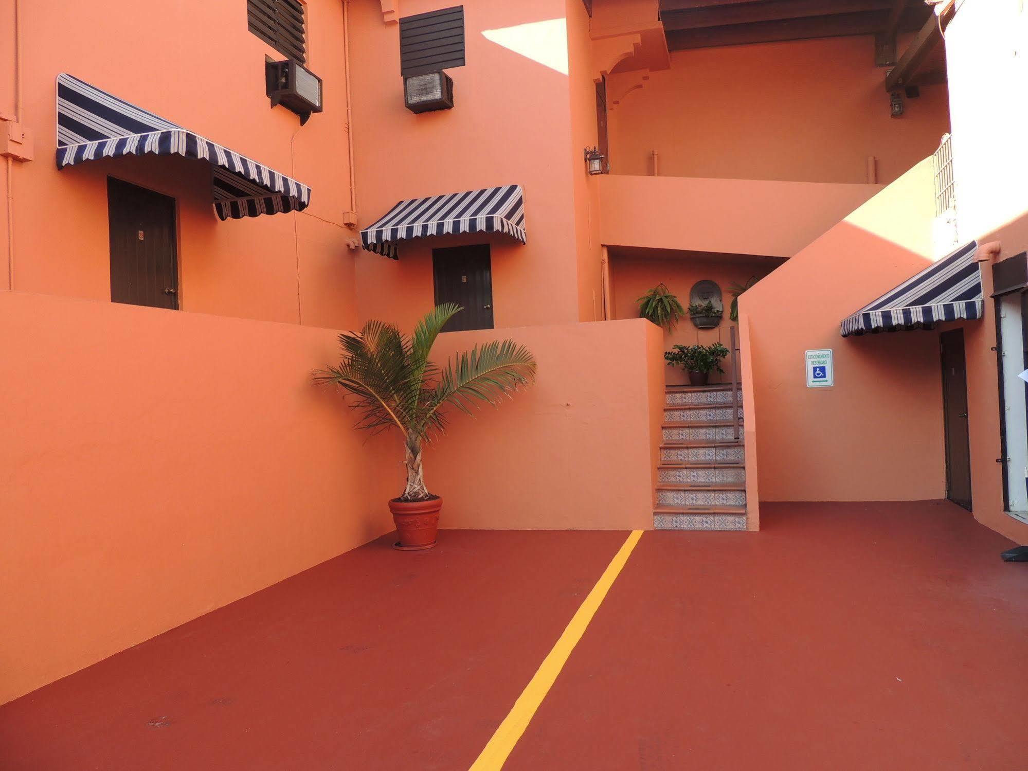 Hotel Colonial Mayaguez Buitenkant foto